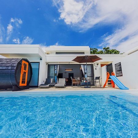 Private Pool Villa Motobu Eksteriør billede