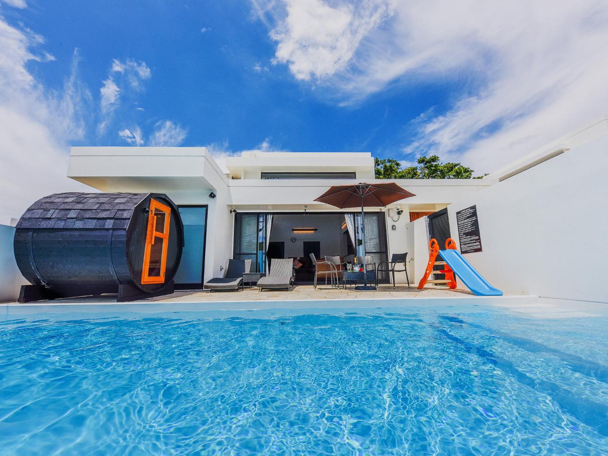 Private Pool Villa Motobu Eksteriør billede